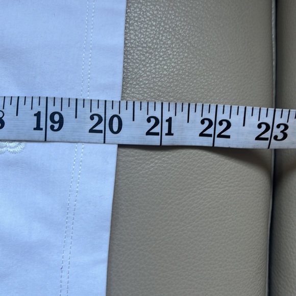 Alexis white embroiled top size large - Picture 8 of 10